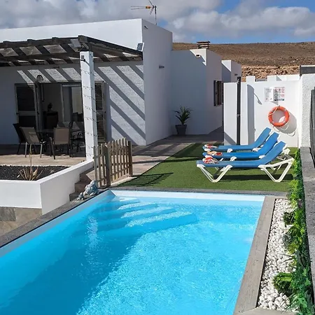 Family Dreams - Private Heated Pool With Additional Cost Villa *